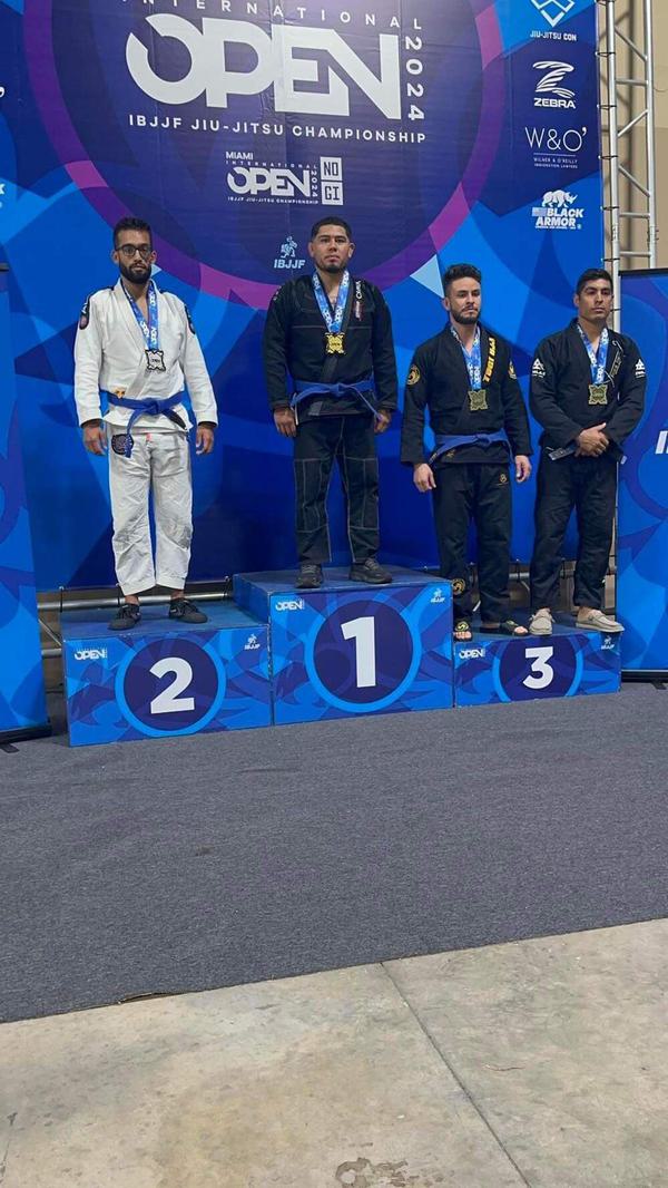 Antonio Olivares takes double gold in Miami!!