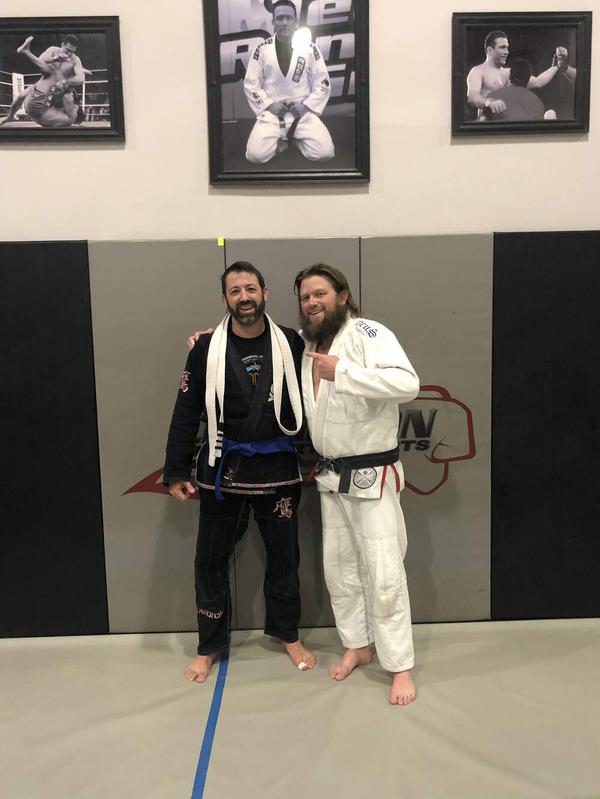 Darin Fontana earns blue belt in BJJ